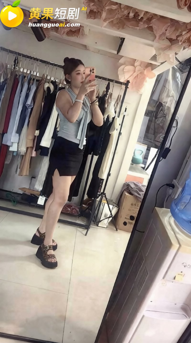 云南砚山小网红 小施 4