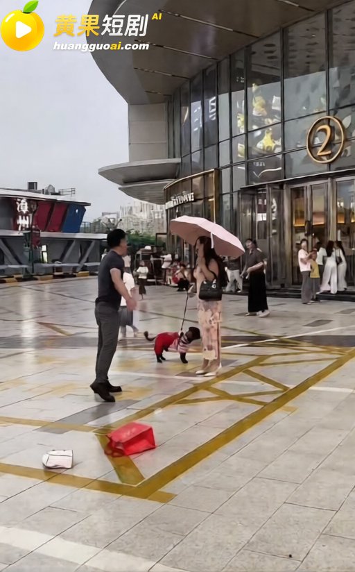 漳州商场门口当街对骂 11