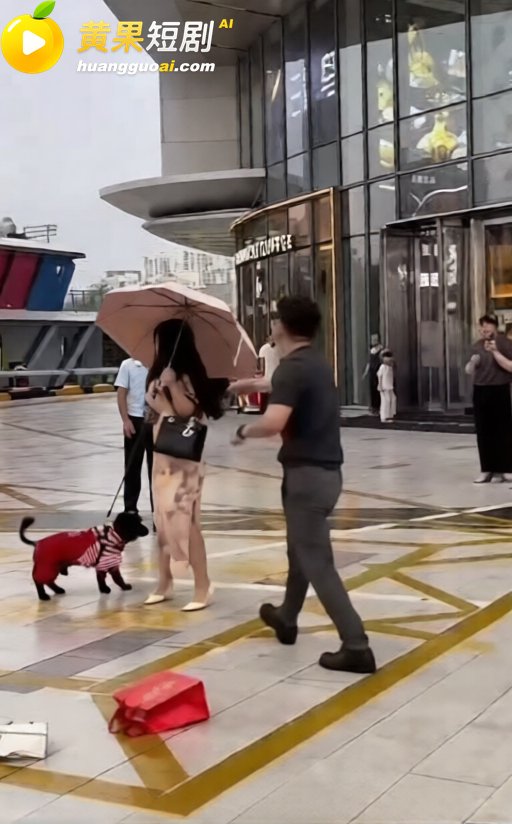漳州商场门口当街对骂 8